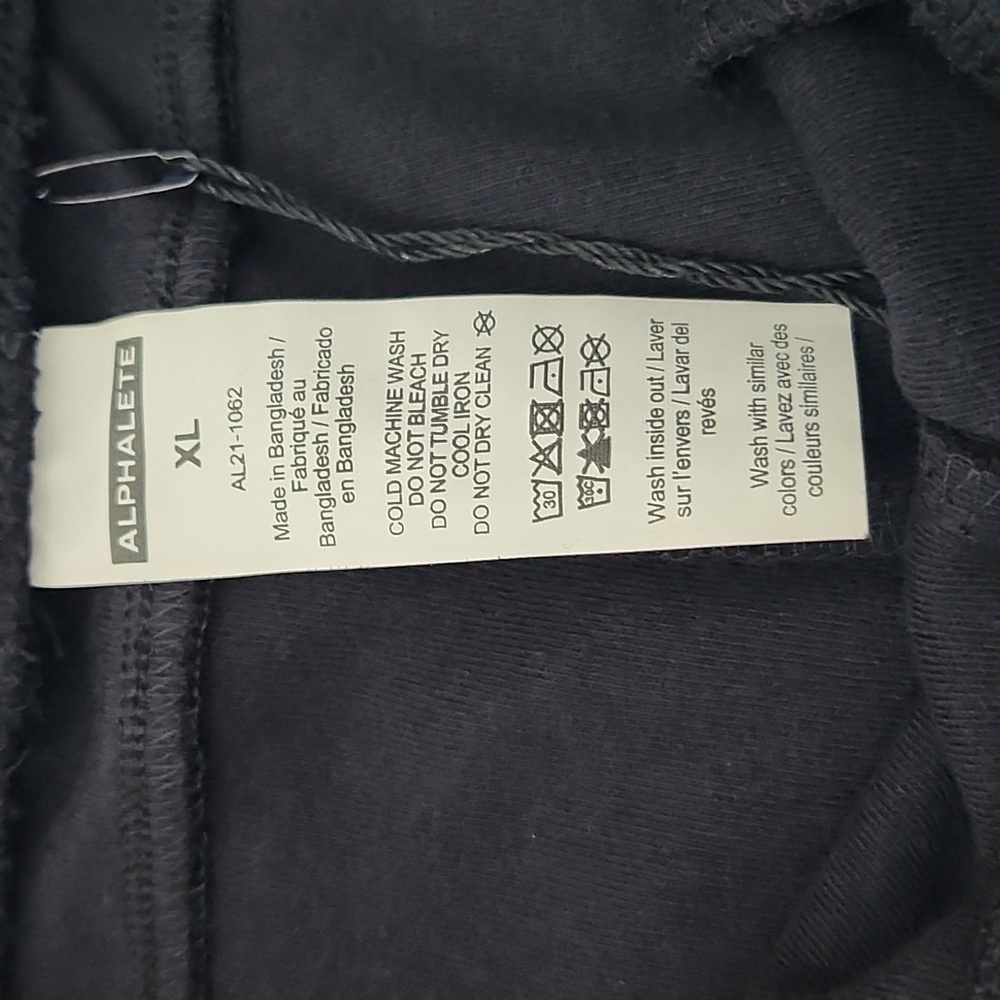 Alphalete athletic shorts - Picture 3 of 6